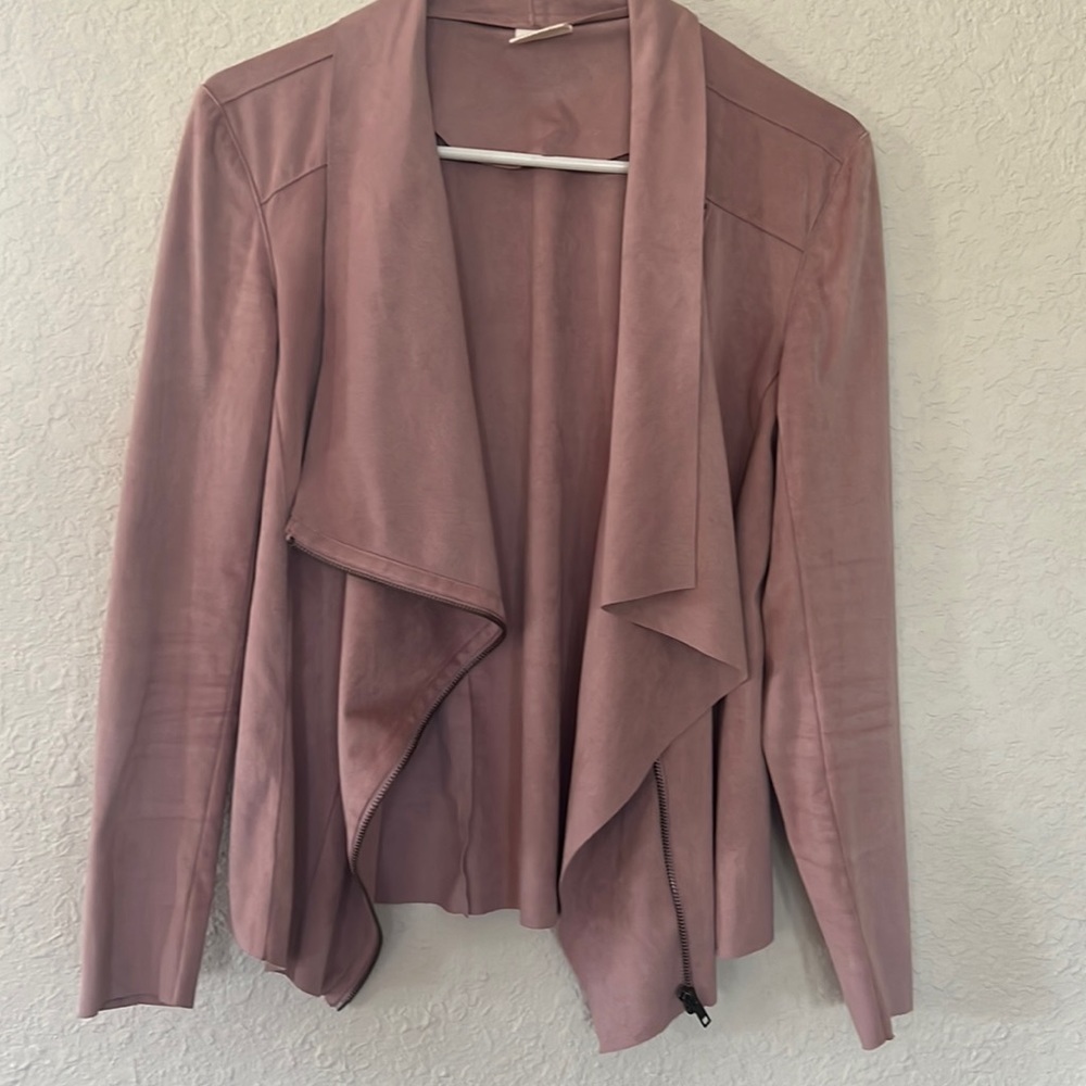 MOTE faux suede dusty pink jacket. Zippered. EUC. Women’s size S